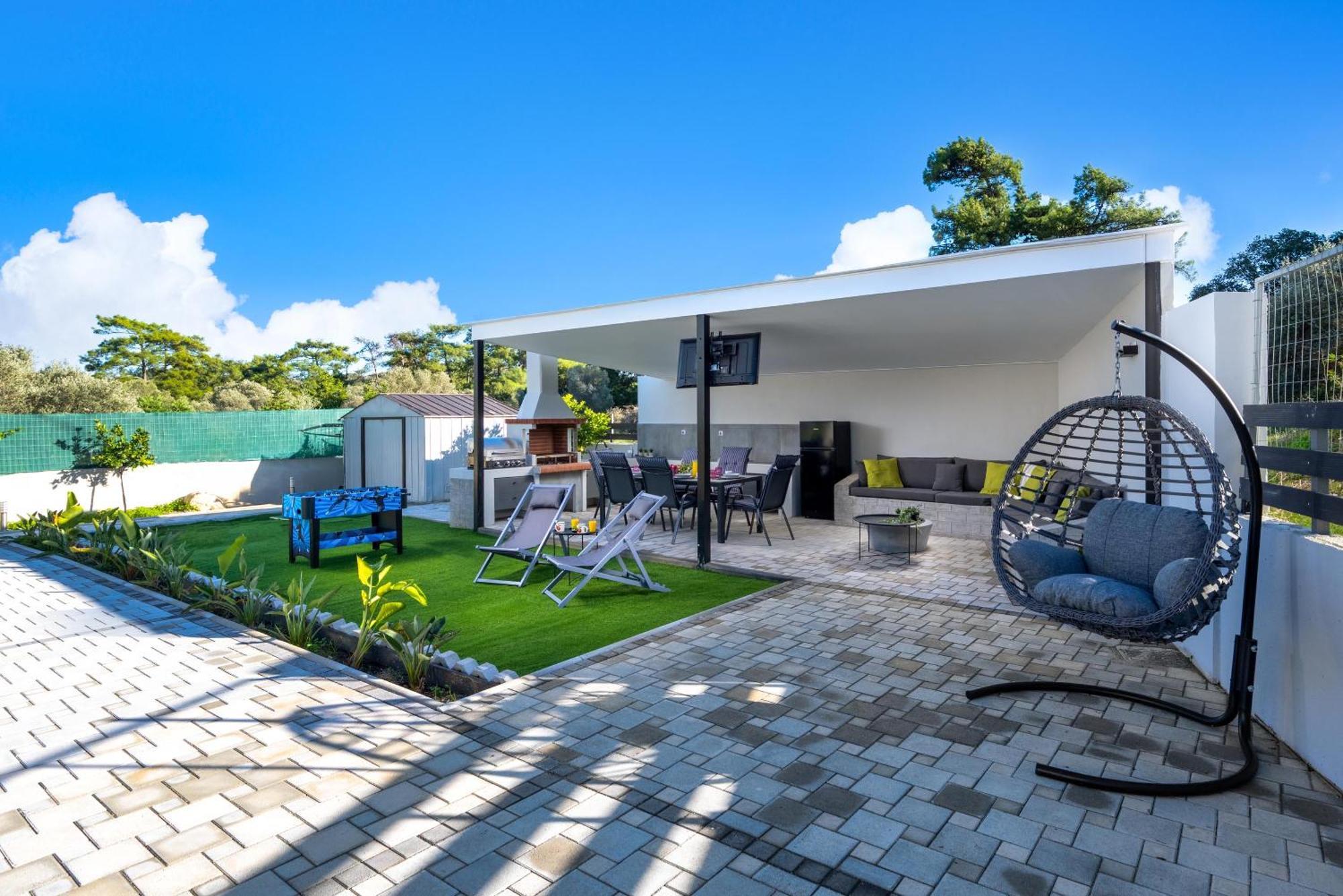 Hideaway Villa *
